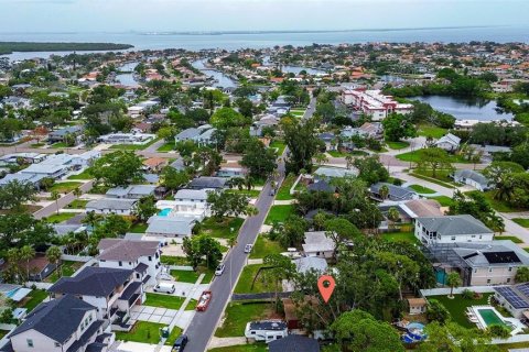 Casa en venta en Saint Petersburg, Florida, 3 dormitorios, 98.48 m2 № 1772724 - foto 3