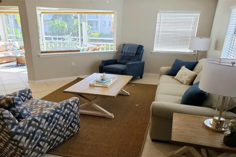 Copropriété à louer à Sarasota, Floride: 2 chambres, 118.91 m2 № 877233 - photo 15