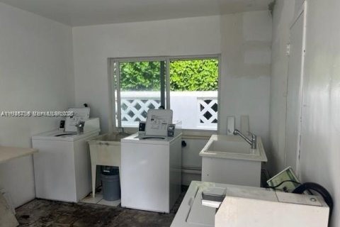 Copropriété à vendre à Bal Harbour, Floride: 23.78 m2 № 2089846 - photo 12