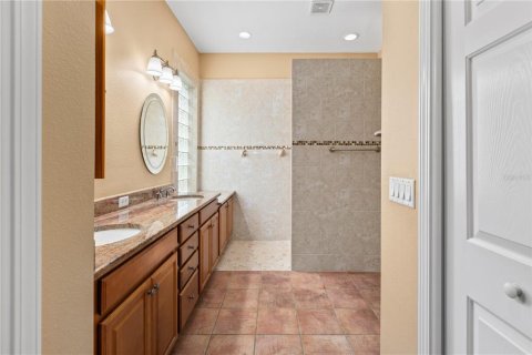 House in Sun City Center, Florida 2 bedrooms, 165.18 sq.m. № 1898825 - photo 11