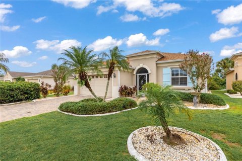 House in Sun City Center, Florida 2 bedrooms, 165.18 sq.m. № 1898825 - photo 6