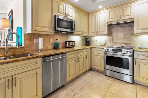Condo in Bradenton, Florida, 3 bedrooms  № 1068741 - photo 16