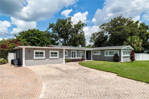 Casa en venta en Orlando, Florida, 3 dormitorios, 191.19 m2 № 1916164 - foto 23
