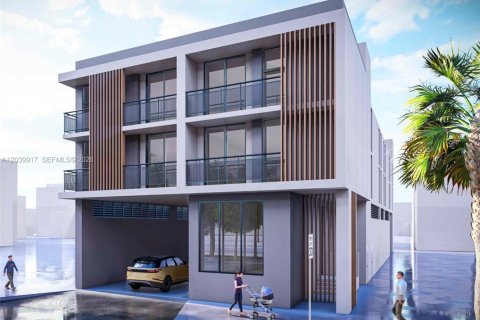 Commercial property in Miami, Florida № 2089583
