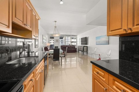 Купить кондоминиум в Майами-Бич, Флорида 1 спальня, 76.18м2, № 1986296 - фото 4