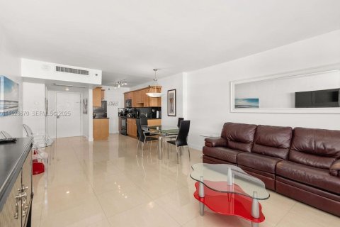 Купить кондоминиум в Майами-Бич, Флорида 1 спальня, 76.18м2, № 1986296 - фото 13