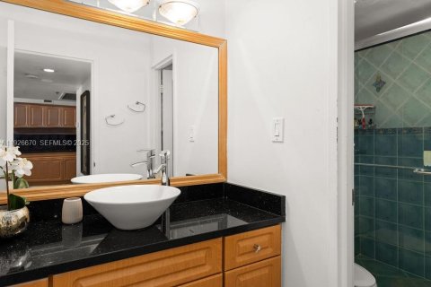 Купить кондоминиум в Майами-Бич, Флорида 1 спальня, 76.18м2, № 1986296 - фото 19