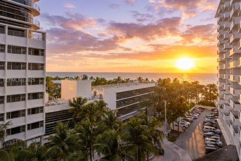 Купить кондоминиум в Майами-Бич, Флорида 1 спальня, 76.18м2, № 1986296 - фото 2