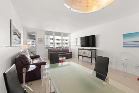 Купить кондоминиум в Майами-Бич, Флорида 1 спальня, 76.18м2, № 1986296 - фото 12