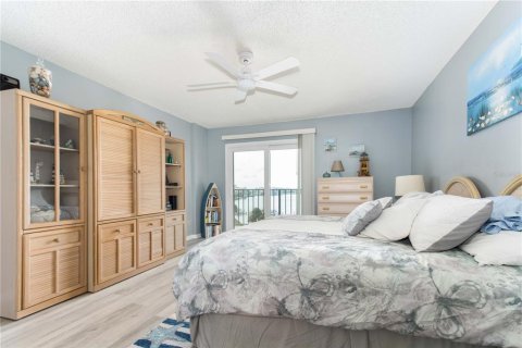 Condo in Clearwater, Florida, 2 bedrooms  № 2420184 - photo 17