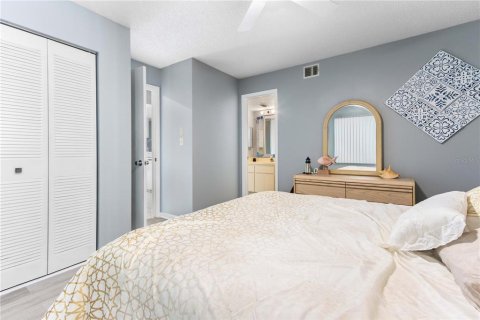 Condo in Clearwater, Florida, 2 bedrooms  № 2420184 - photo 20