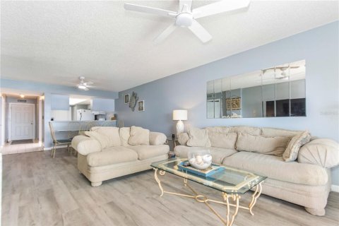 Condo in Clearwater, Florida, 2 bedrooms  № 2420184 - photo 8