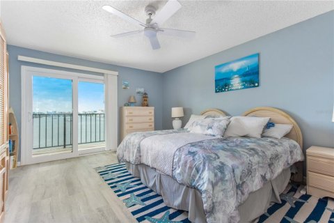 Condo in Clearwater, Florida, 2 bedrooms  № 2420184 - photo 15
