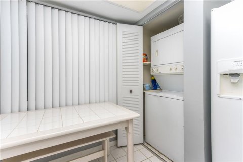 Condo in Clearwater, Florida, 2 bedrooms  № 2420184 - photo 13