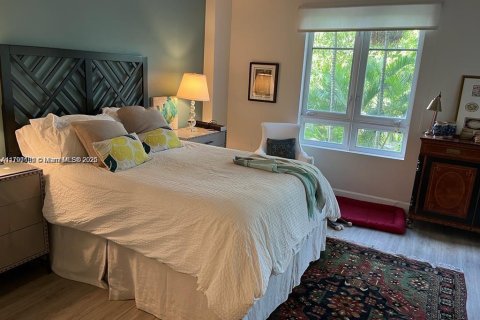 Condo in Miami, Florida, 1 bedroom  № 2029567 - photo 6