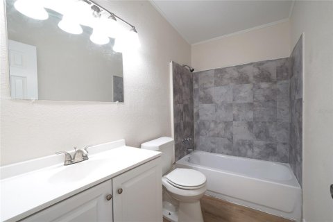 Casa en venta en Tarpon Springs, Florida, 3 dormitorios, 102.38 m2 № 1851764 - foto 12