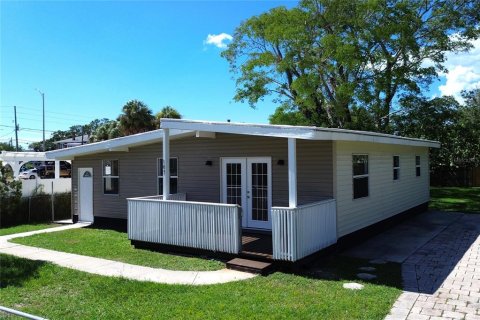 Casa en venta en Tarpon Springs, Florida, 3 dormitorios, 102.38 m2 № 1851764 - foto 1