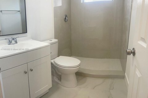 Купить коммерческую недвижимость в Майами, Флорида 140.47м2, № 1958675 - фото 16