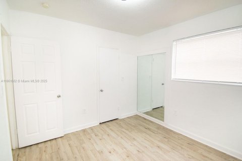 Купить коммерческую недвижимость в Майами, Флорида 140.47м2, № 1958675 - фото 8