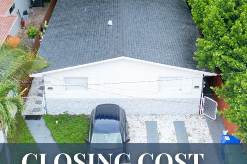 Купить коммерческую недвижимость в Майами, Флорида 140.47м2, № 1958675 - фото 1