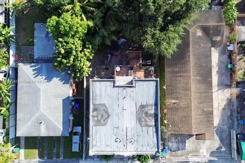 Commercial property in Miami, Florida 314.57 sq.m. № 1965751 - photo 4
