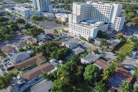 Commercial property in Miami, Florida 314.57 sq.m. № 1965751 - photo 28
