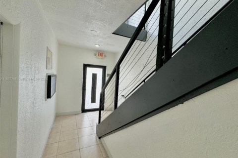 Commercial property in Miami, Florida 314.57 sq.m. № 1965751 - photo 15