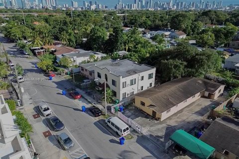 Commercial property in Miami, Florida 314.57 sq.m. № 1965751 - photo 11