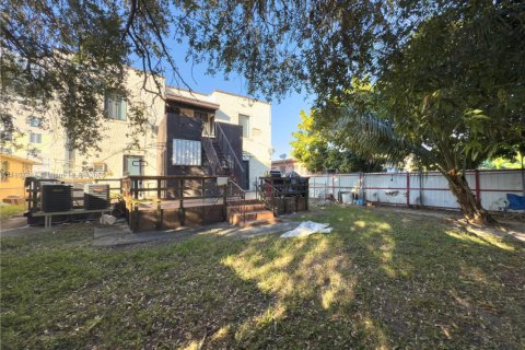 Commercial property in Miami, Florida 314.57 sq.m. № 1965751 - photo 9