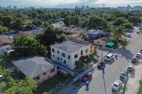 Commercial property in Miami, Florida 314.57 sq.m. № 1965751 - photo 2