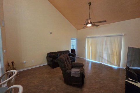 Touwnhouse à louer à Palm Harbor, Floride: 3 chambres, 144.83 m2 № 2101875 - photo 5