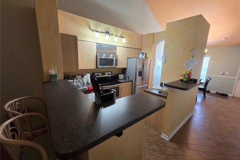 Touwnhouse à louer à Palm Harbor, Floride: 3 chambres, 144.83 m2 № 2101875 - photo 3