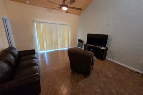Touwnhouse à louer à Palm Harbor, Floride: 3 chambres, 144.83 m2 № 2101875 - photo 4