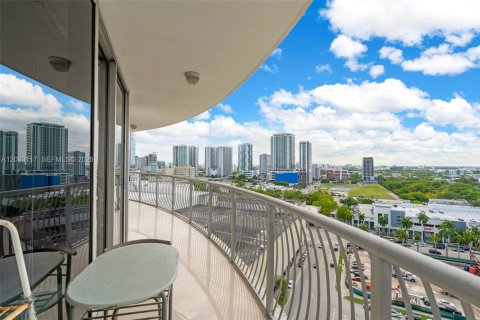 Condo in Miami, Florida, 2 bedrooms № 2086307 - photo 21