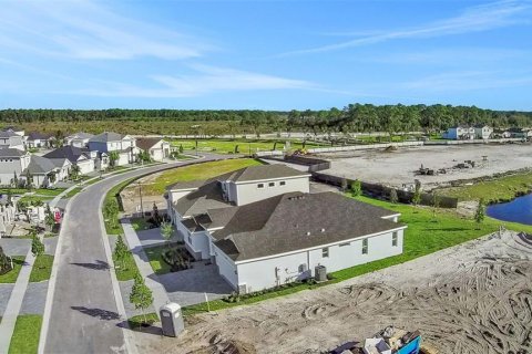 House in Saint Lucie, Florida 5 bedrooms, 257.8 sq.m. № 2233639 - photo 2