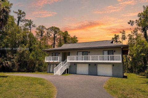 Villa ou maison à Naples, Floride 4 chambres, 169.45 m2 № 2089783