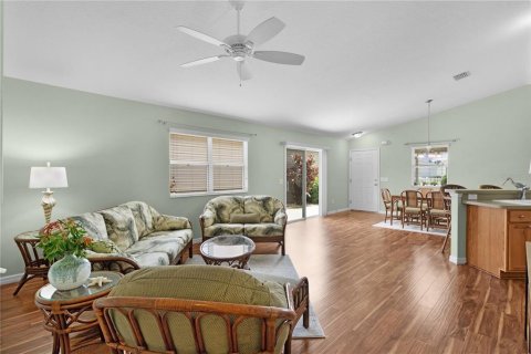 Casa en venta en The Villages, Florida, 2 dormitorios, 110.37 m2 № 1883567 - foto 11