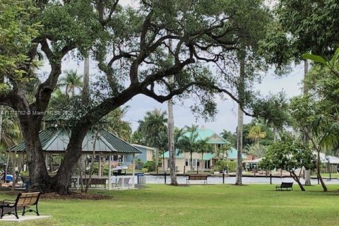 Снять в аренду виллу или дом в Форт-Лодердейл, Флорида 3 спальни, 148.64м2, № 1714260 - фото 21