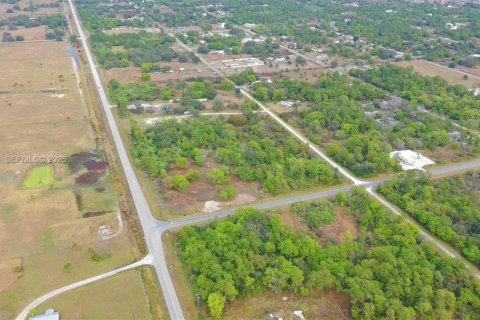 Land in Clewiston, Florida № 2011959 - photo 2