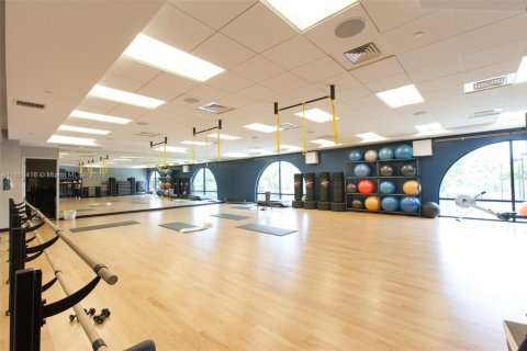 Condo in Aventura, Florida, 2 bedrooms  № 1859059 - photo 23
