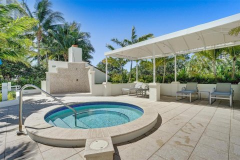 Condo in Aventura, Florida, 2 bedrooms  № 1859059 - photo 13
