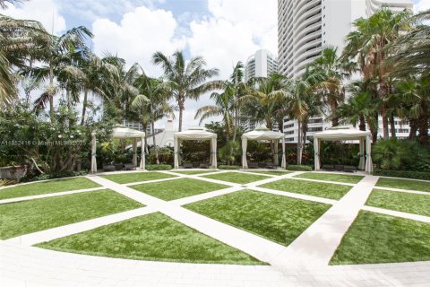 Condo in Aventura, Florida, 2 bedrooms  № 1859059 - photo 16