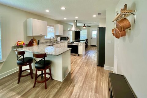 House in Melrose, Florida 3 bedrooms, 108.51 sq.m. № 1844307 - photo 5