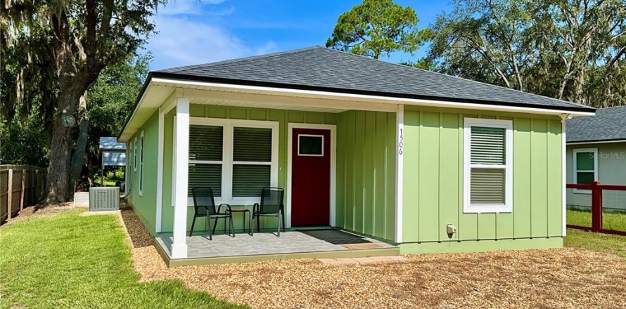 House in Melrose, Florida 3 bedrooms, 108.51 sq.m. № 1844307