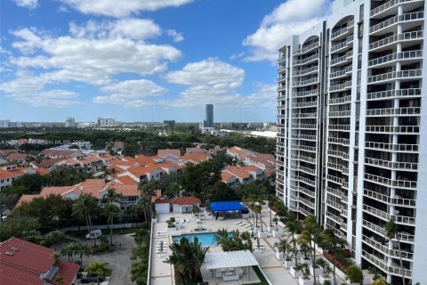 Condominio en venta en Aventura, Florida, 2 dormitorios, 110.27 m2 № 1861232 - foto 3