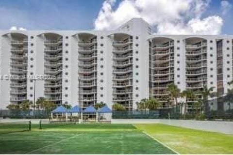 Condominio en venta en Aventura, Florida, 2 dormitorios, 110.27 m2 № 1861232 - foto 17