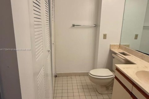 Condominio en venta en Aventura, Florida, 2 dormitorios, 110.27 m2 № 1861232 - foto 12