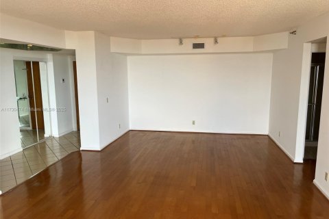 Condominio en venta en Aventura, Florida, 2 dormitorios, 110.27 m2 № 1861232 - foto 5