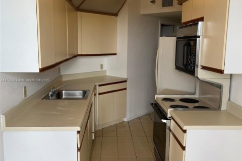 Condominio en venta en Aventura, Florida, 2 dormitorios, 110.27 m2 № 1861232 - foto 7