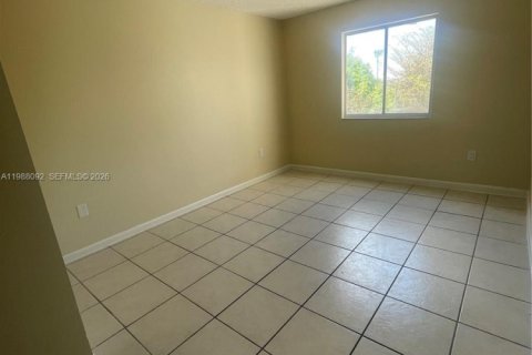 Снять в аренду кондоминиум в Майами, Флорида 2 спальни, 81.48м2, № 2049047 - фото 18